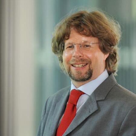 "Prof. Dr. Jens Siebert"
