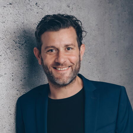 "Prof. Dr. Sebastian Hempel"