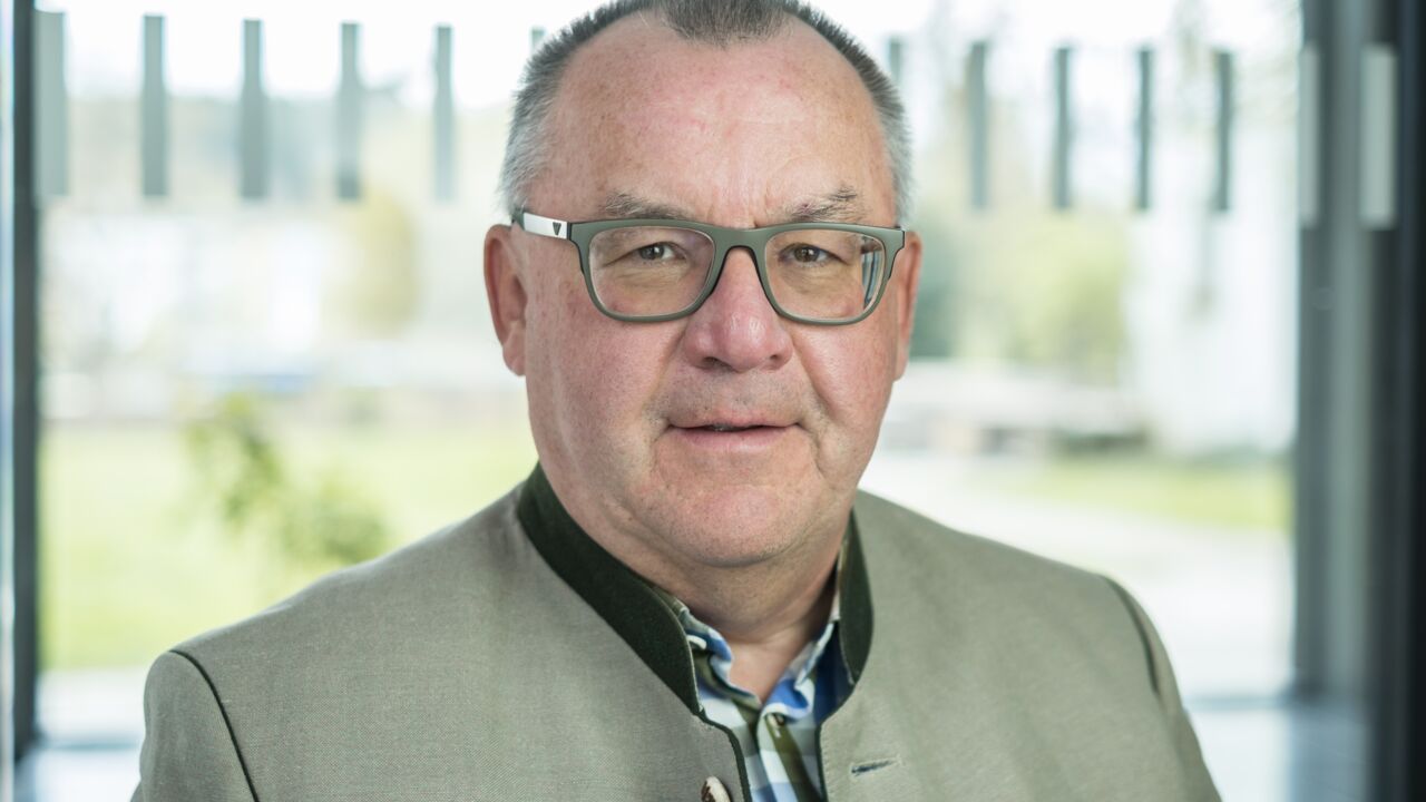 Portrait von Professor Dr. Wolfgang Hirschberger