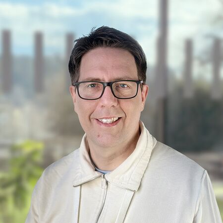 "Prof. Dr. Jens Heiling"