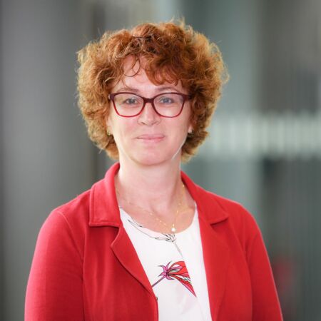 "Prof. Dr. Vera Döring"