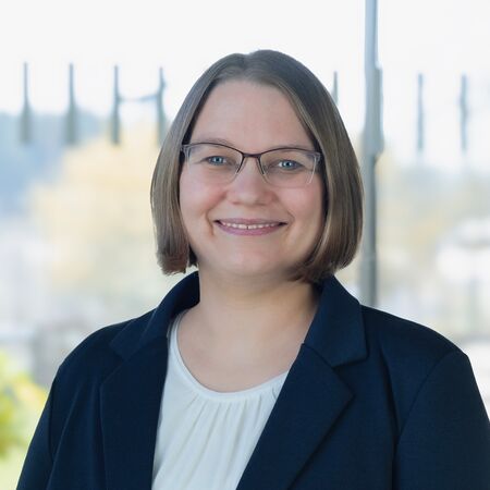"Prof. Dr. Sandra Mirbek"