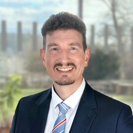 "Prof. Dr. Stephan C. Scholz"