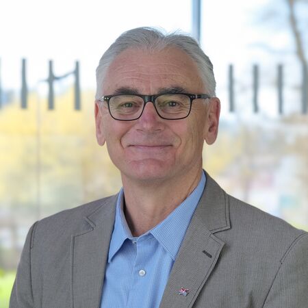 "Prof. Dr. Harry Giesler"