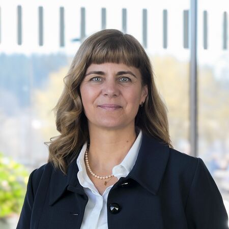 "Prof. Dr. Simone Riedmiller"