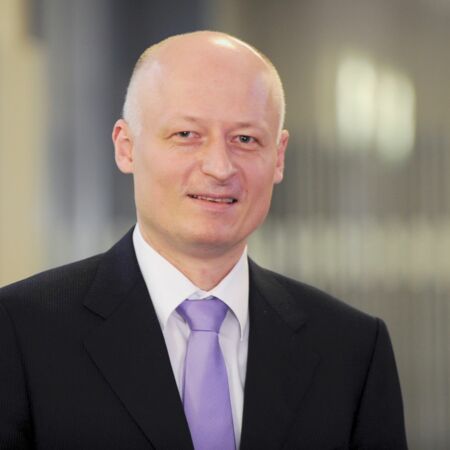 "Prof. Dr. Peter Stebel"