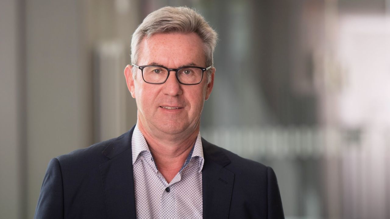 Porträt von Professor Dr. Lothar Wildmann